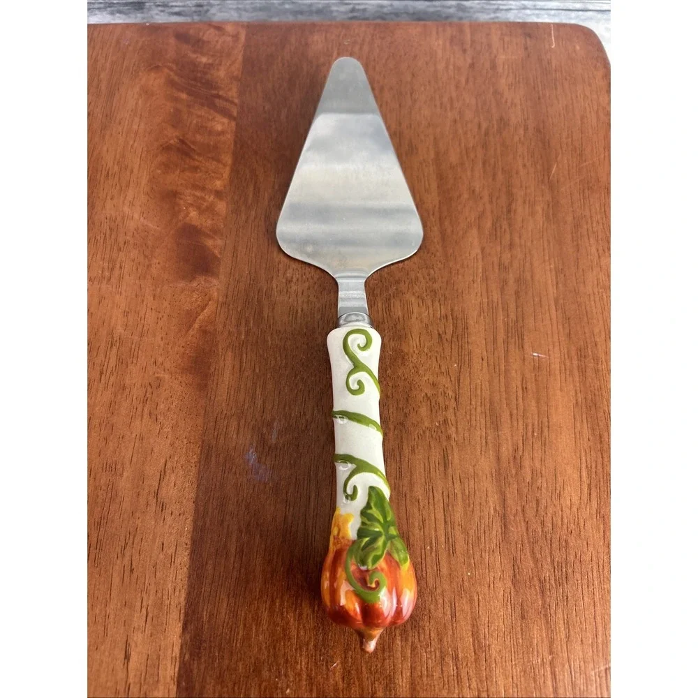 Temptations by Tara Tesher Ceramic Handle Pumpkin Patch Cake Pie Serving Utensil